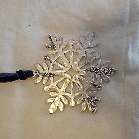 🪅 Snow Flake Christmas Tree Ornament - Picture 2 of 4
